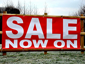 Outdoor Banners With Eyelets