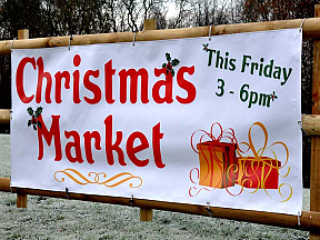 Custom banner printing in the UK with durable PVC banners, outdoor advertising banners, event banners and large format printed banners for businesses, exhibitions and promotions